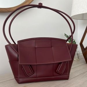 Bottega Veneta Arco small bag. 100% authentic
